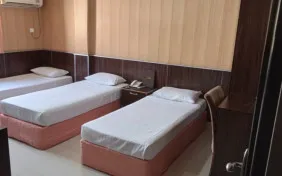 اتاق رویال بزرگ سه نفره (اقامت با صبحانه)