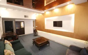 آپارتمان سه خوابه شش نفره (اقامت با صبحانه)