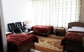 سوئیت سه تخته (اقامت با صبحانه)