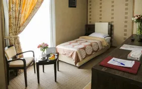 اتاق یک تخته (اقامت با صبحانه) 