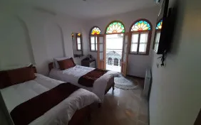 اتاق دو تخته توئین vip(چشم انداز میدان نقش جهان) (اقامت با صبحانه)