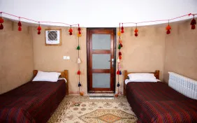 اتاق دوتخته برای یک نفر کومه