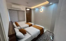 آپارتمان دو خوابه چهارنفره (اقامت با صبحانه)