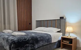 آپارتمان دو خوابه سه تخته (اقامت باصبحانه)