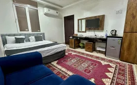 سوئیت سه تخته ( دبل + سینگل ) (اقامت با صبحانه)
