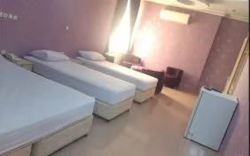 سوئیت چهار نفره برتر (اقامت با صبحانه)