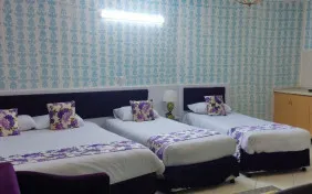 اتاق چهار تخته (اقامت با صبحانه)