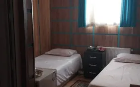 اتاق دوتخته برای یک نفر (اقامت با صبحانه)