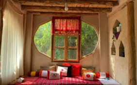 کلبه کاج همکف (اقامت با صبحانه )