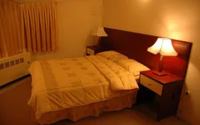 آپارتمان یک خوابه دو نفره (اقامت با صبحانه)