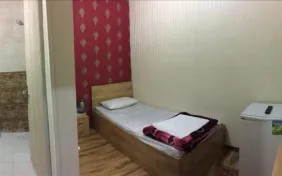 اتاق یک تخته (اقامت با صبحانه )