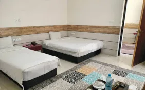 سوئیت یکخوابه چهارتخته (اقامت با صبحانه)