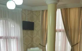 سوئیت دوخوابه هشت تخته(شش تخته+کاناپه) (اقامت تک)