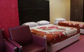اتاق سه تخته (اقامت با صبحانه)