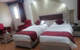 اتاق کانکت پنج تخته (اقامت با صبحانه)