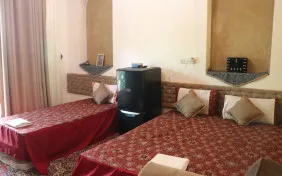اتاق دو تخته دبل طبقه همکف (اقامت با صبحانه)