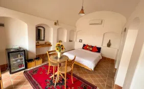اتاق دوتخته میانخانه (اقامت با صبحانه)