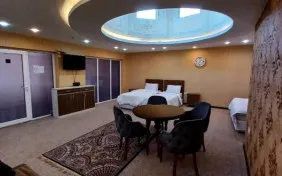 اتاق سه تخته (اقامت با صبحانه)