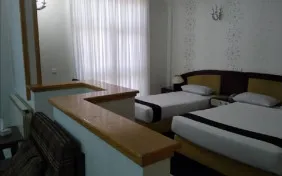 سوئیت سه نفره (اقامت با صبحانه)