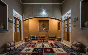 اتاق چهار تخته کیوانی(با حمام وسرویس بهداشتی ) (اقامت با صبحانه)