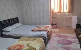 سوئیت یک خوابه چهار نفره (سه تخته + کاناپه تخت شو) (اقامت با صبحانه)