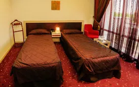 اتاق سه تخته (اقامت با صبحانه)