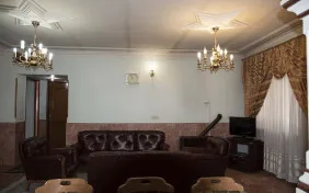 ویلایی دوخواب پنج تخته (اقامت با صبحانه) 