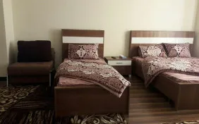 اتاق سه تخته (اقامت با صبحانه)