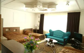 سوئیت چهار نفره (اقامت بدون صبحانه)