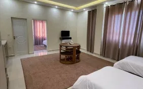 سوئیت چهار تخته روبه دریا(نوار ساحلی) (اقامت با صبحانه)
