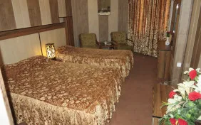 اتاق سه تخته (اقامت با صبحانه)