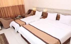 اتاق سه تخته (اقامت با صبحانه)