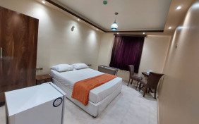 اتاق دوتخته دبل طبقه دوم (اقامت باصبحانه)