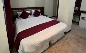 اتاق یک تخته (اقامت با صبحانه)