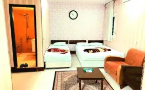 اتاق سه تخته (اقامت با صبحانه)