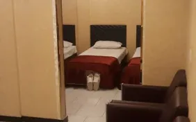 آپارتمان سه تخته (اقامت با صبحانه)