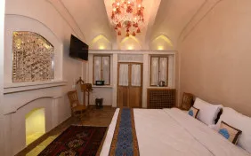 اتاق دو نفره زاویه 2 (اقامت با صبحانه)