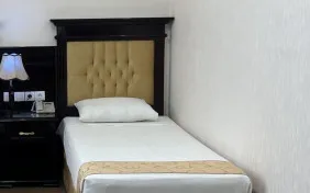 اتاق یک تخته دلوکس (اقامت با صبحانه)