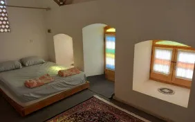 اتاق دوتخته دبل شاه نشین (اقامت با صبحانه)
