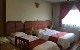 آپارتمان دوخوابه چهارنفره (اقامت با صبحانه) 
