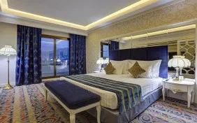 سوئیت رویال چهارتخته (اقامت با صبحانه)