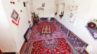 اتاق 18 متری عنابی (فاقد سرویس بهداشتی اختصاصی)