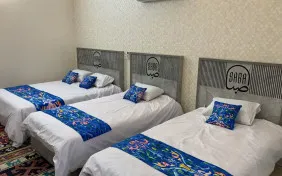 اتاق چهار تخته ارغوان (اقامت با صبحانه)