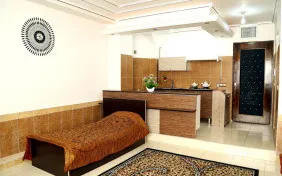 سوئیت سه نفره (اقامت بدون صبحانه)