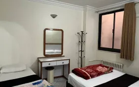 اتاق یکخوابه سه تخته (اقامت بدون صبحانه)