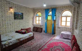 سوئیت چهار نفره دوستی(دوتخته+کفخواب) (اقامت باصبحانه)