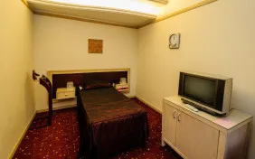 اتاق یک تخته (اقامت با صبحانه)