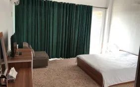اتاق سه تخته (اقامت با صبحانه)