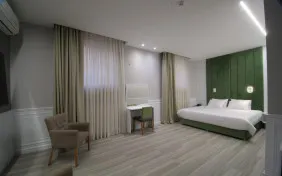 اتاق دو تخته دبل کینگ دلوکس (اقامت با صبحانه)