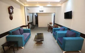 آپارتمان دو خوابه پنج نفره (اقامت با صبحانه)